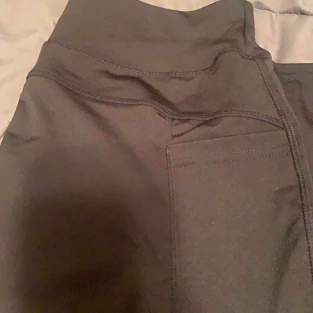 Pop fit leggings! All black! Pockets! Never worn!